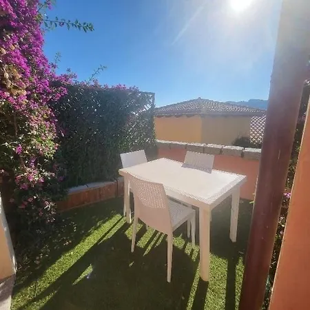Swimming Pool & Access Lejlighed *