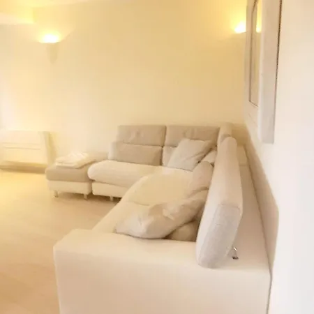 Swimming Pool & Access Apartamento Golfo Aranci