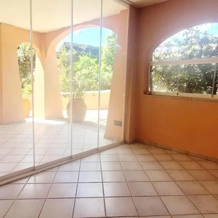 Swimming Pool & Access Lejlighed Golfo Aranci