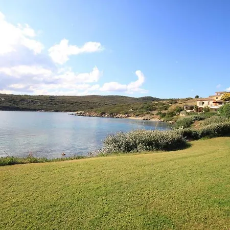 Apartment Swimming Pool & Access *