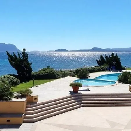 Apartment Swimming Pool & Access
