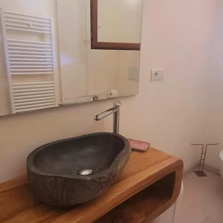 Swimming Pool & Access *